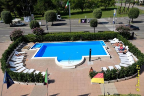  Hotel San Benedetto  Пескьера-Дель-Гарда